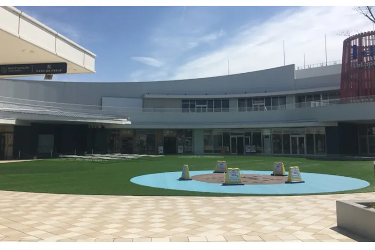 【ららぽーと立川立飛】2階 イベント広場・ステージの画像1