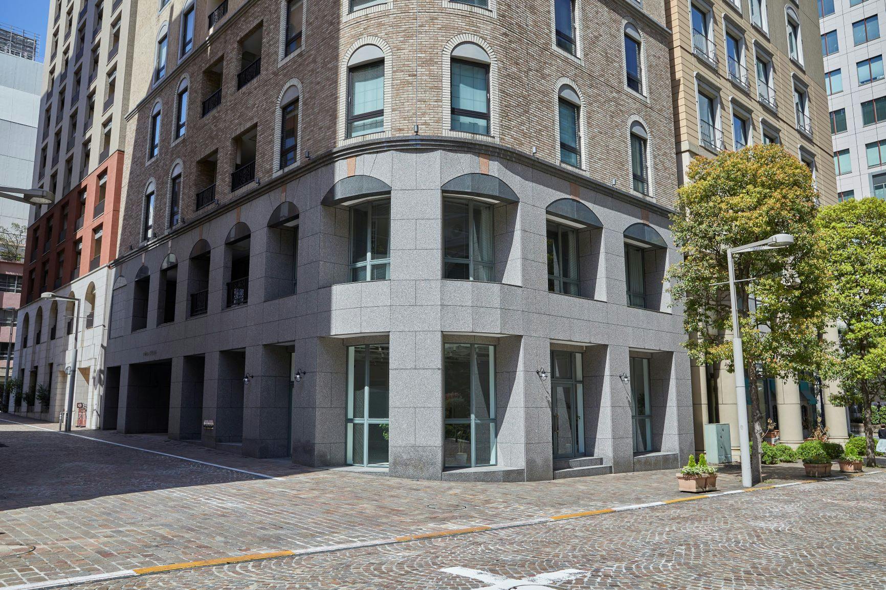 【汐留駅5分 / 1F路面】展示会や撮影に最適な汐留イタリア街のおしゃれな広々路面スペース