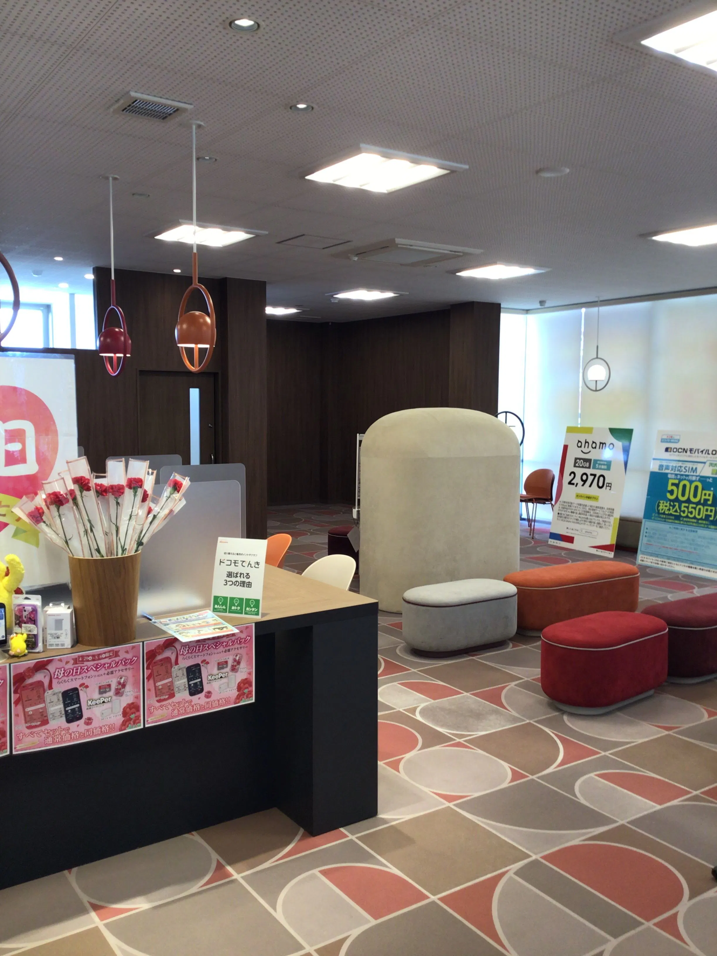 【ドコモショップ三和店】ポップアップストアやプロモーションイベントに適したドコモショップ三和店内のイベントスペース