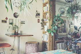 【三軒茶屋駅5分】撮影に最適な生活感を活かした人の気配とフォトジェニックを兼ね備えたレンタルスタジオ