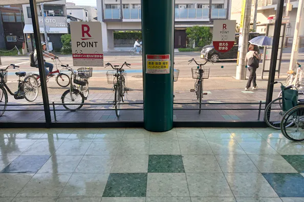 【レガネット城西】エレベーターの横 販促プロモーションや物販に最適なスーパー店内催事イベントスペース