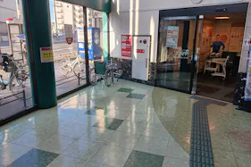 【レガネット城西】エレベーターの横 販促プロモーションや物販に最適なスーパー店内催事イベントスペース