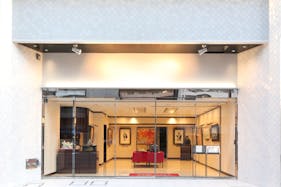 【三田駅8分】展示会・ポップアップストア・イベントに適した車両展示可能なガラス張りのスペース