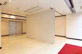 【三田駅8分】展示会・ポップアップストア・イベントに適した車両展示可能なガラス張りのスペース