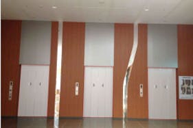 【イオンモール名古屋茶屋】モール内広告 エレベーター扉