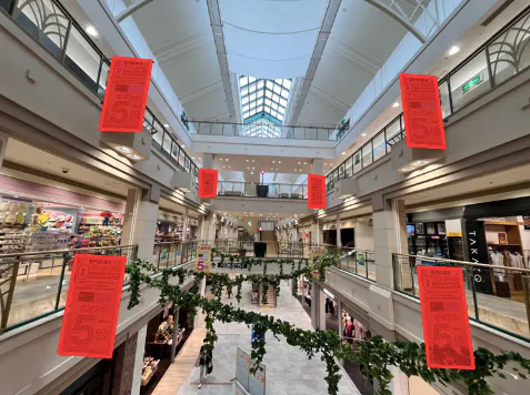 【イオンモール秋田】モール内広告 通路フラッグバナーの画像