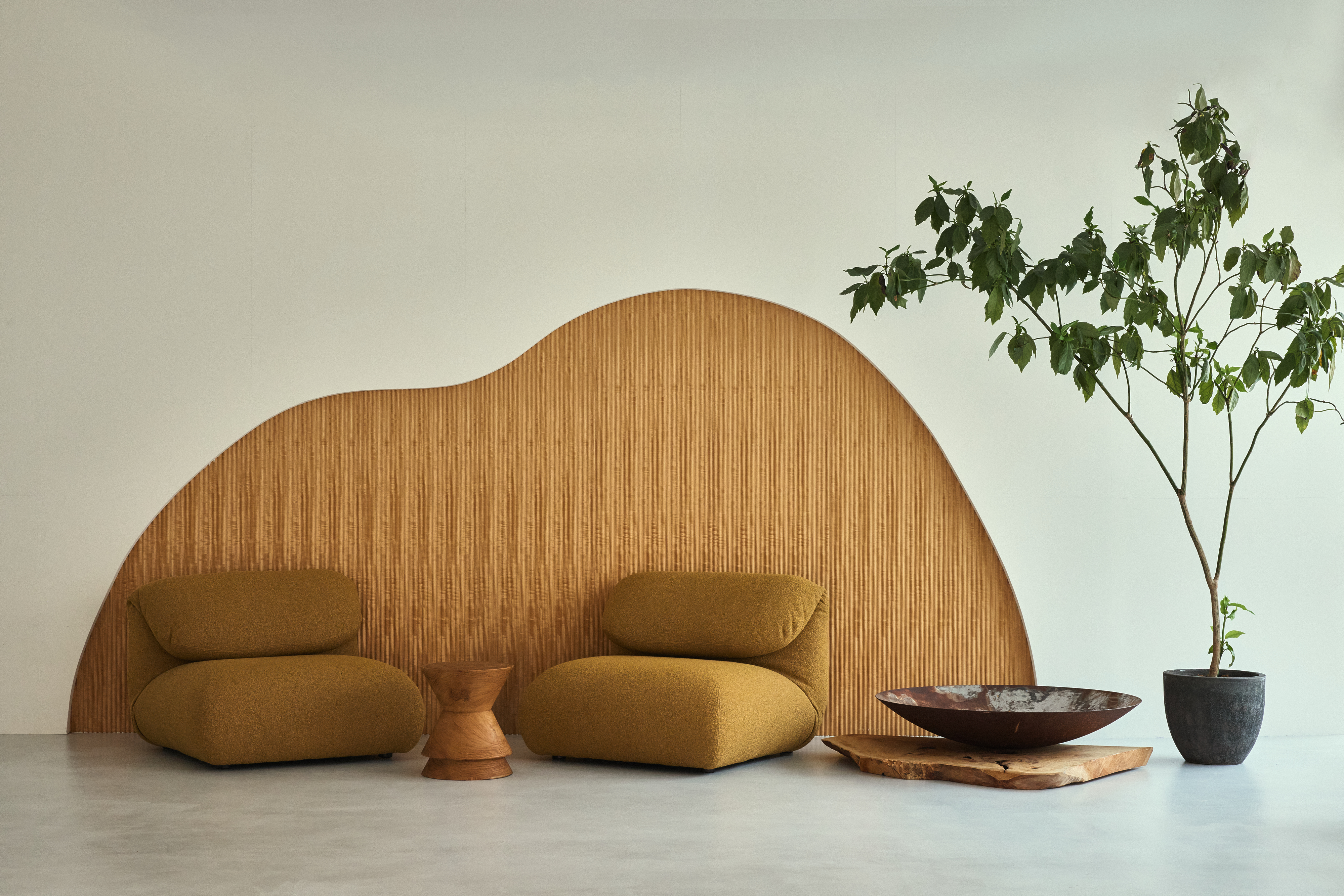 【明治神宮前駅4分／原宿駅4分】自然光あふれる白壁モルタルのミニマルなイベントスペース／展示会・ポップアップ・撮影に最適