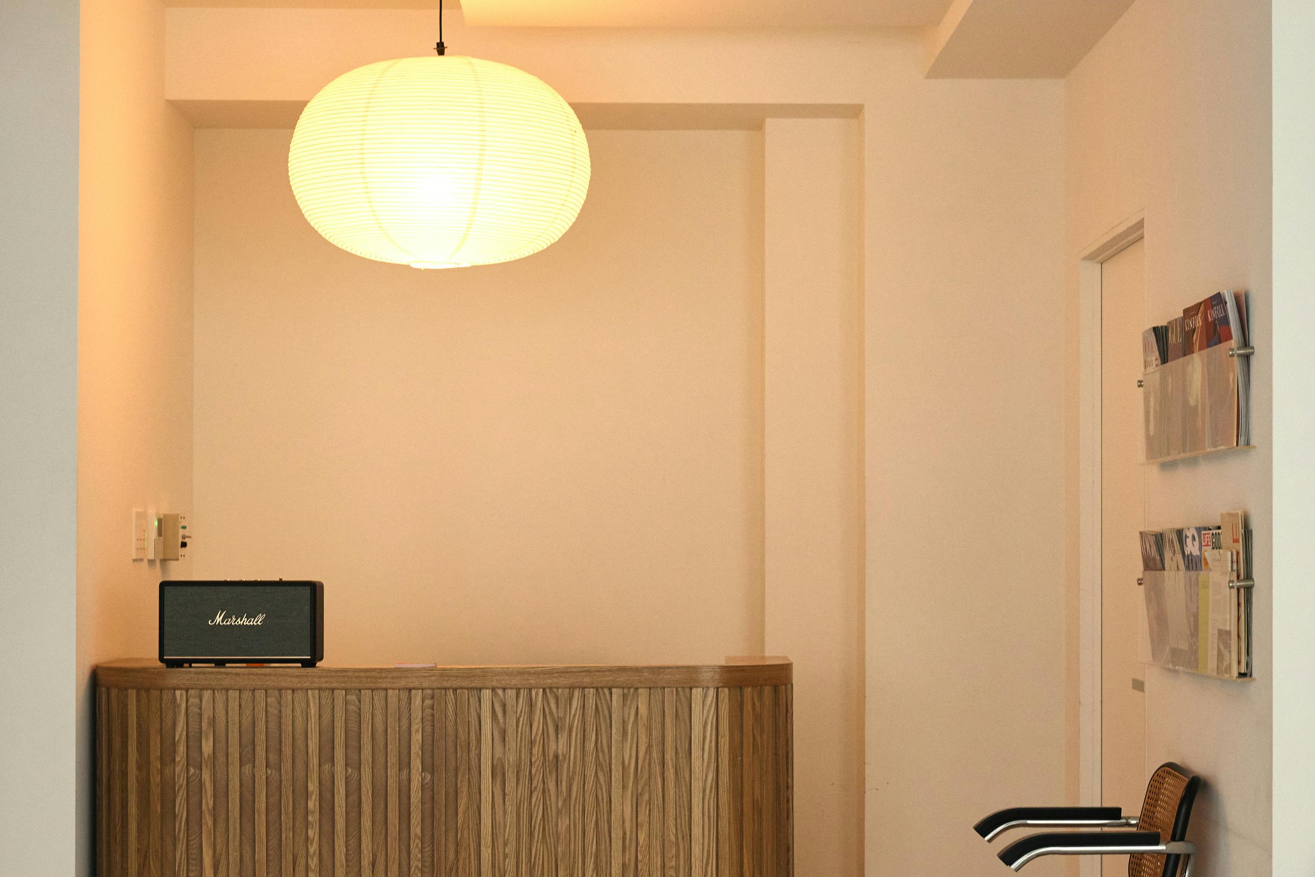 【明治神宮前駅4分/原宿駅4分】自然光あふれる白壁モルタルのミニマルなイベントスペース/展示会・ポップアップ・撮影に最適