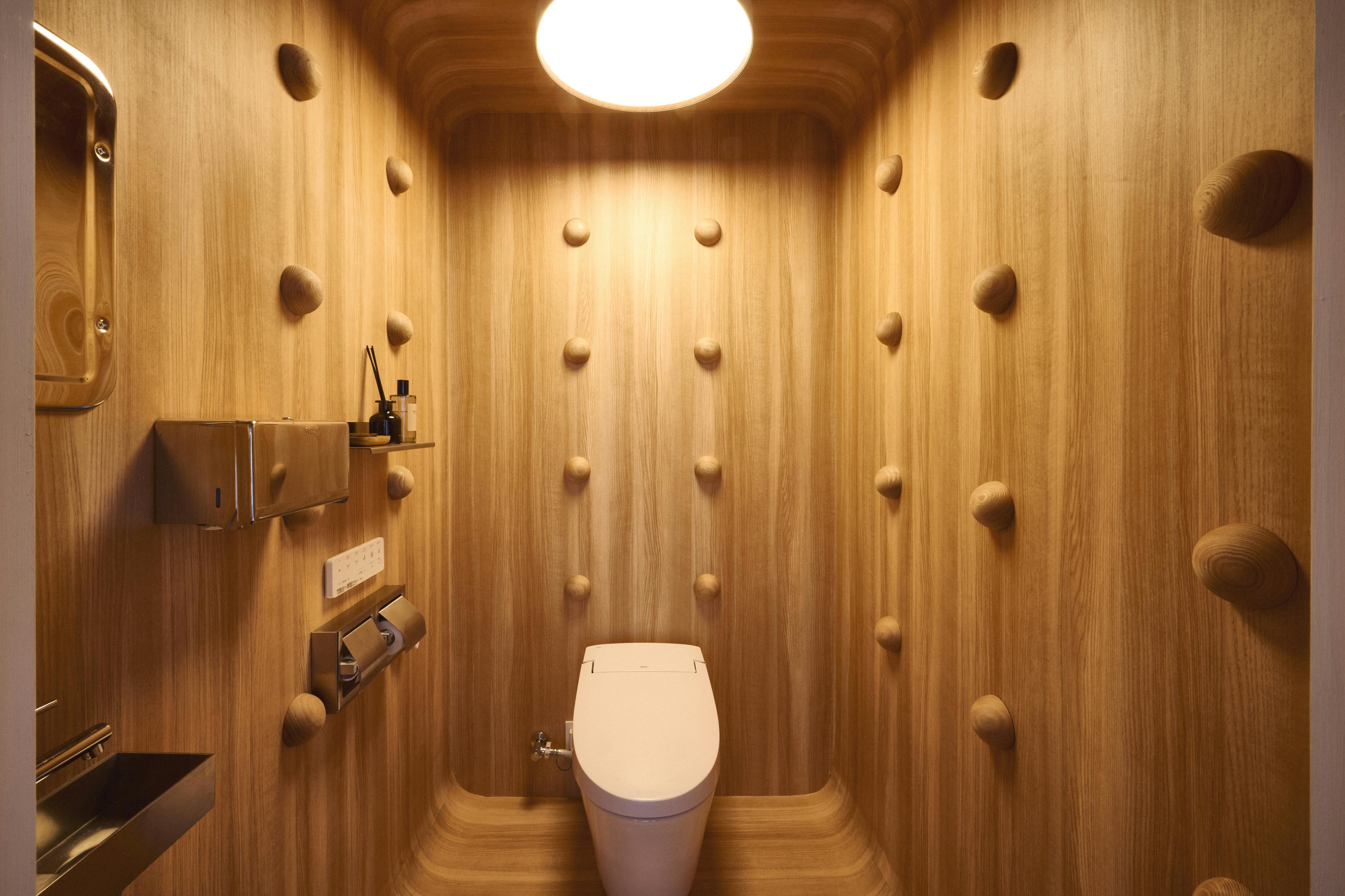 【明治神宮前駅4分／原宿駅4分】自然光あふれる白壁モルタルのミニマルなイベントスペース／展示会・ポップアップ・撮影に最適