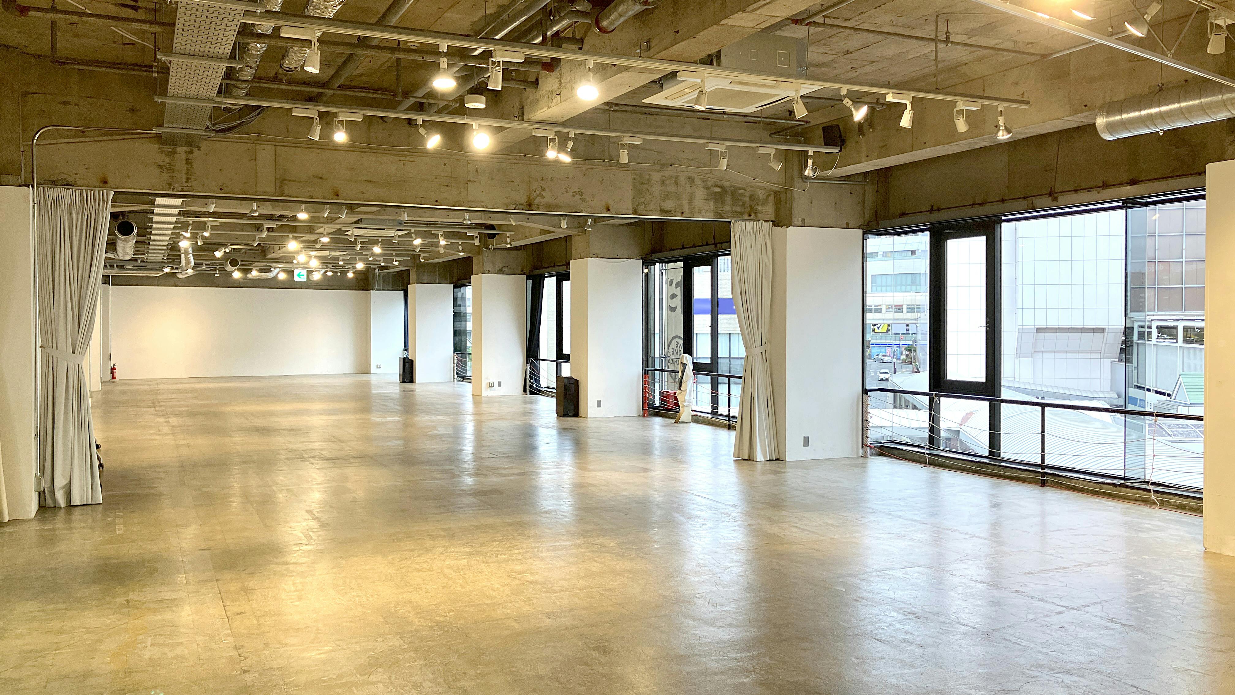 【町田パリオ】町田駅直結の大型イベントや展示会、販売会の会場に最適な町田エリアの街中が一望できる開放感あふれるイベントスペース(A北/183㎡)の画像