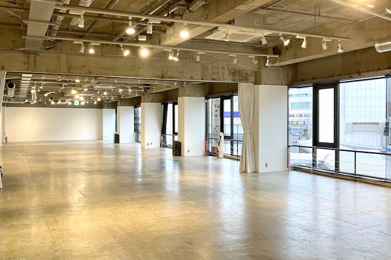 【町田パリオ】町田駅直結の大型イベントや展示会、販売会の会場に最適な町田エリアの街中が一望できる開放感あふれるイベントスペース(A北/183㎡)の画像1