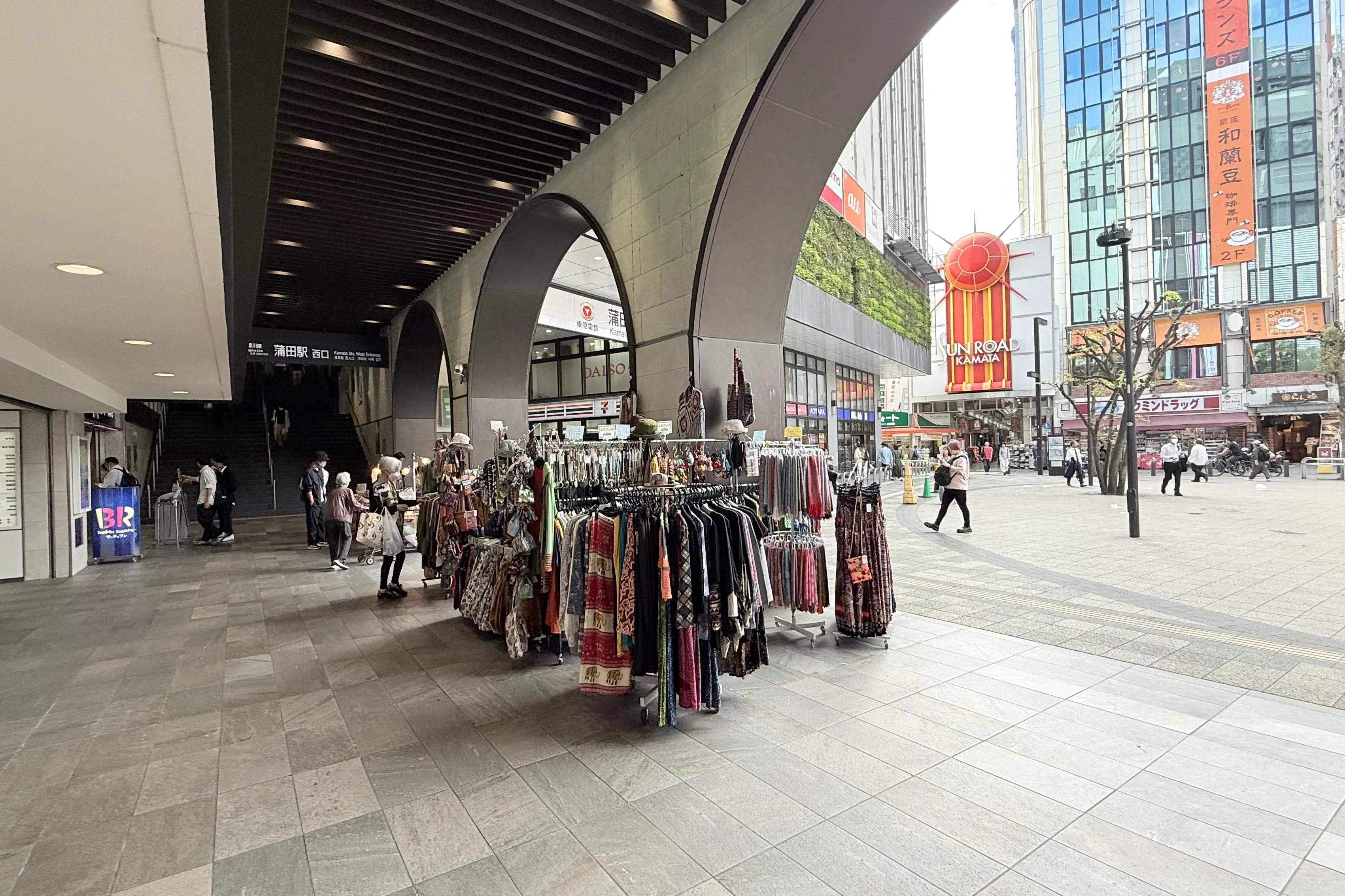 【東急プラザ蒲田】① 『蒲田駅西口駅前広場』前イベントスペース 物販やPRプロモーションに最適な通行量の多いイベントスペース