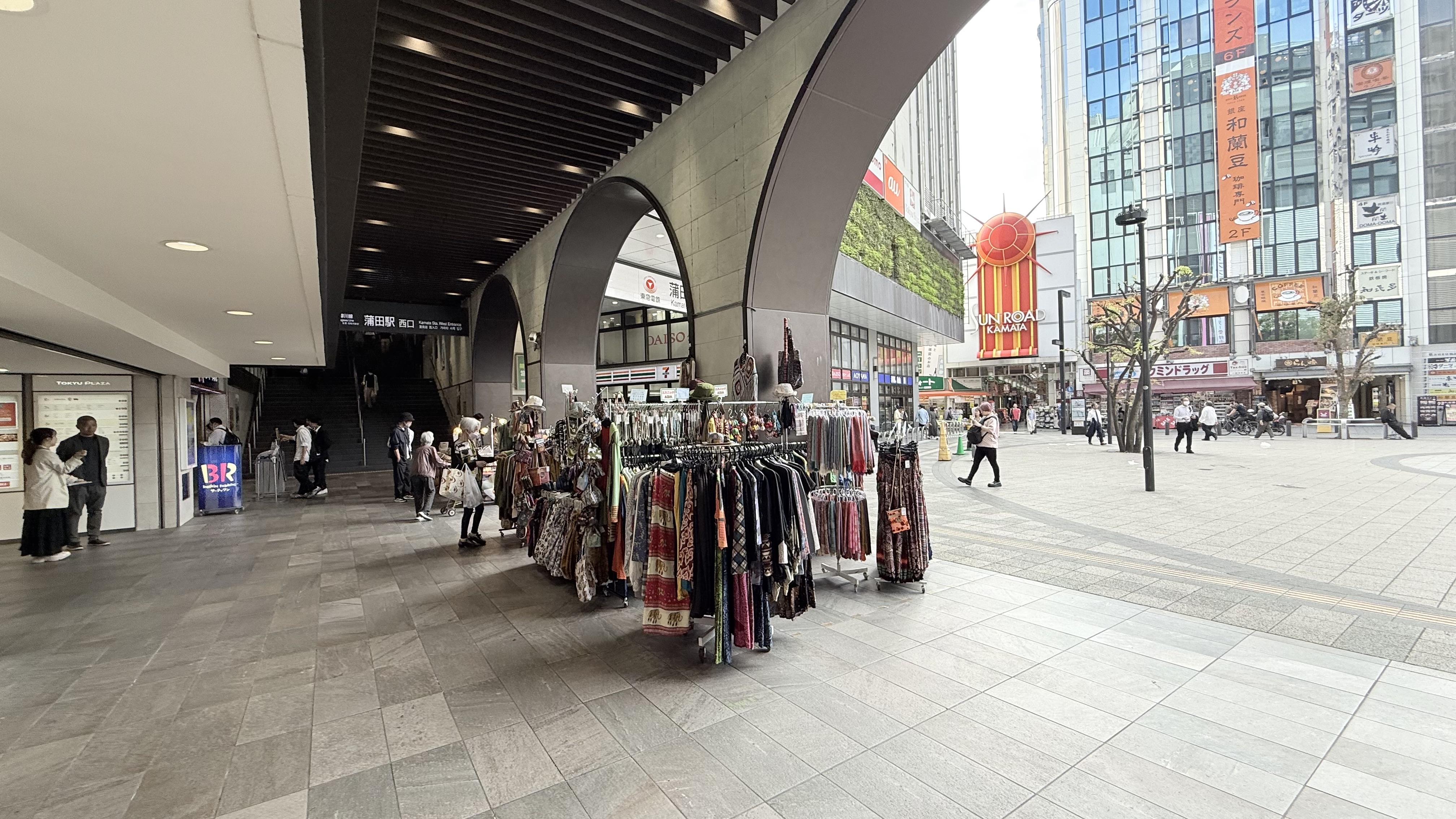 【東急プラザ蒲田】① 『蒲田駅西口駅前広場』前イベントスペース 物販やPRプロモーションに最適な通行量の多いイベントスペース