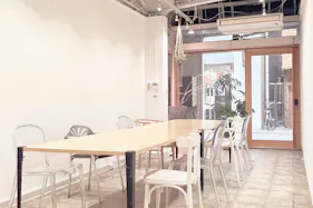 【馬喰町駅2分】倉庫を1棟リノベーションした広々ギャラリー(1階路面に面した31㎡)