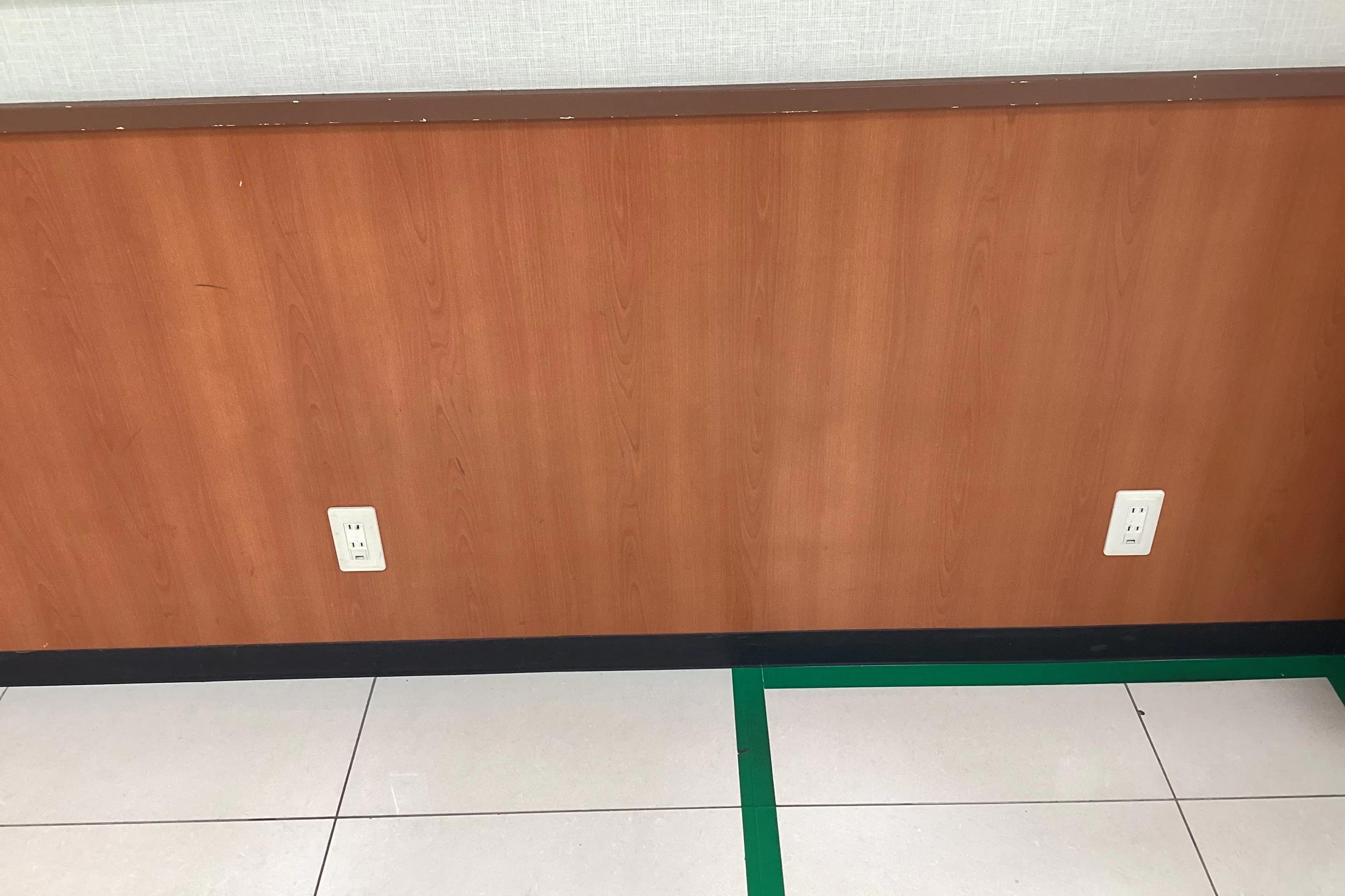【天満屋ハピーズ玉島店】正面入り口入って左側奥 各種プロモーション、会員獲得イベントに最適な屋内催事イベントスペース