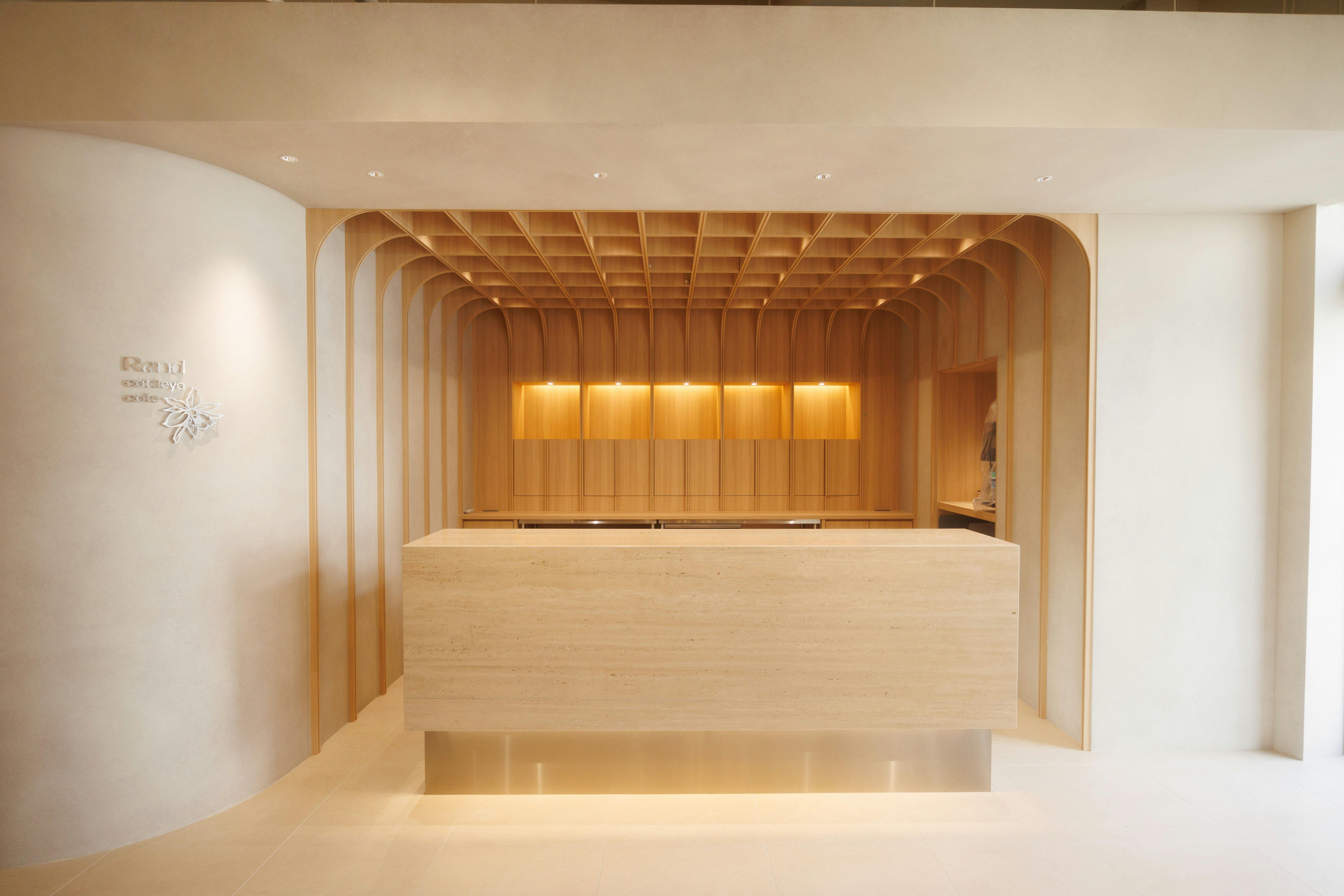 【表参道駅7分】カフェ併設230㎡ワンフロアー路面スペース、ポップアップ、コスメ、ギャラリー、パーティー、展示会に最適