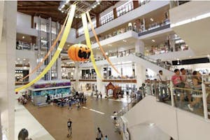 【イオンモール沖縄ライカム】1F グランドスクエア