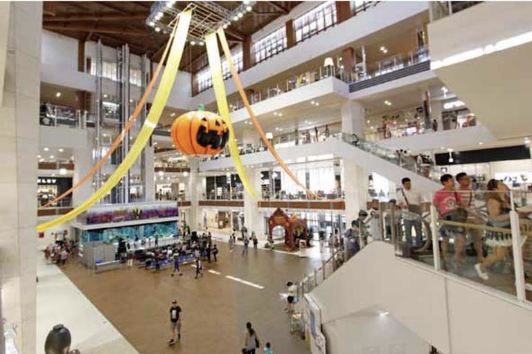 【イオンモール沖縄ライカム】1F グランドスクエアの画像4