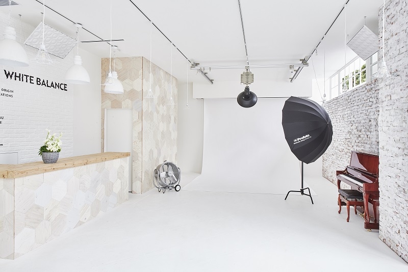 撮影機材の貸し出しをしておりますので、ウエディング撮影や宣材撮影、広告撮影のスタジオとしてご利用いただけます。