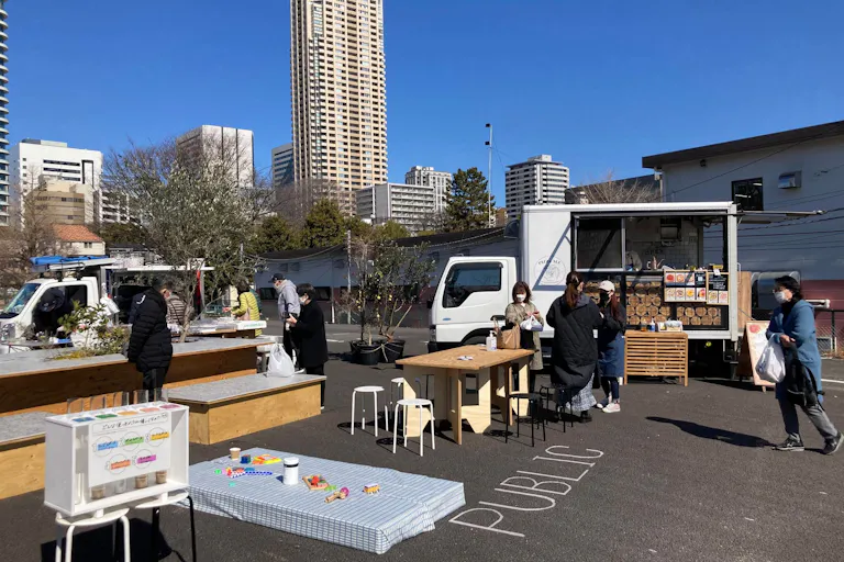 近隣にお住まいの方、ワーカーが立ち寄るキッチンカースペース