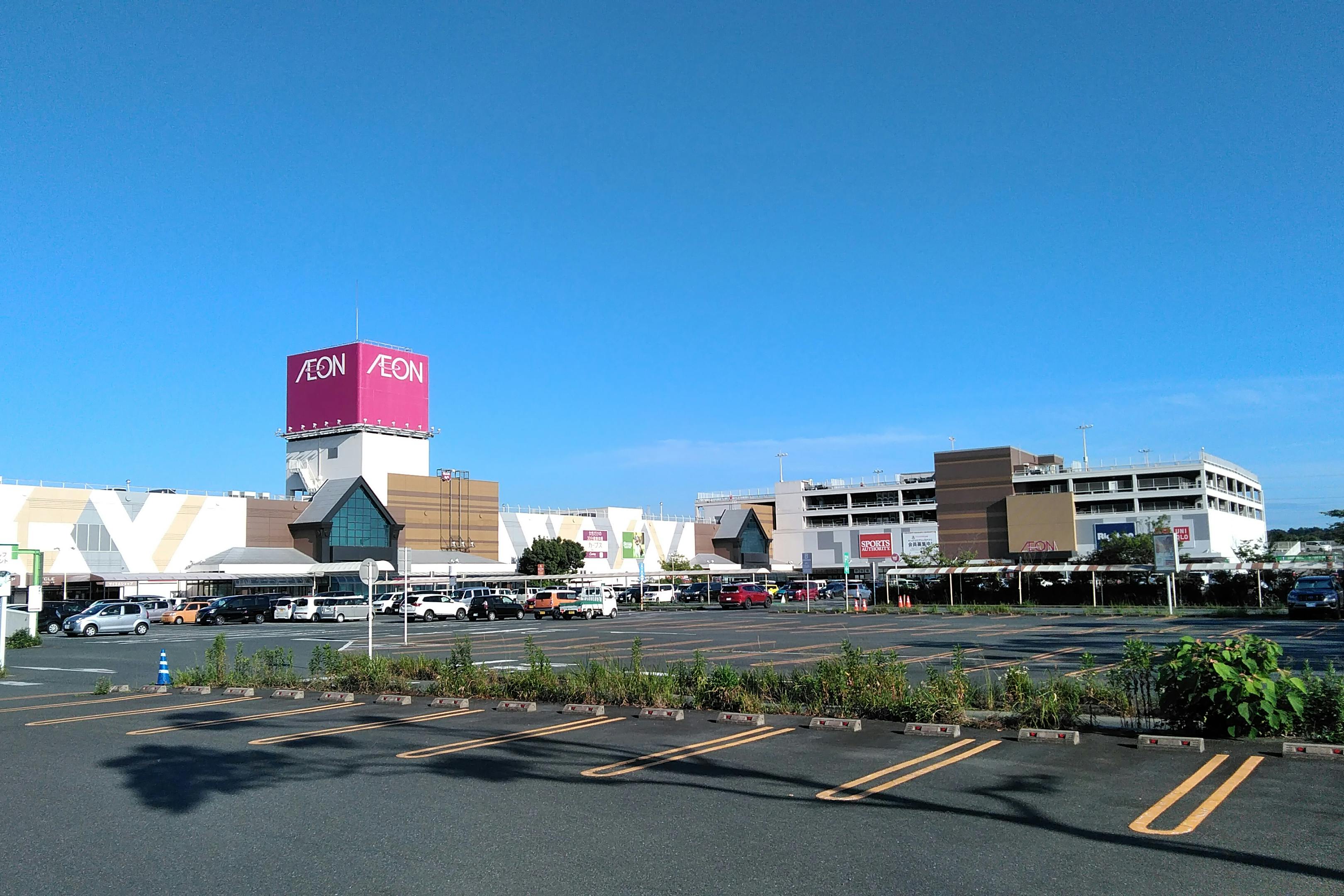 【イオン豊橋南SC】各種プロモーションや物販、食物販のポップアップストアに最適なフードコート横Bスペース