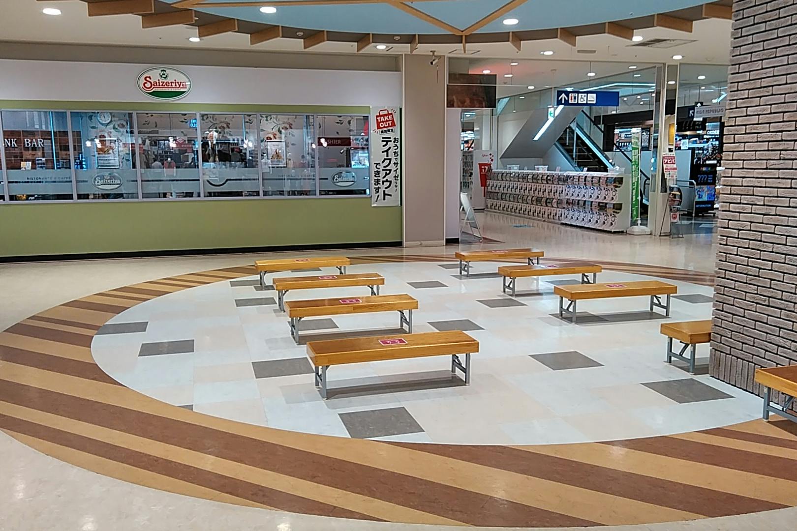 【イオン豊橋南SC】各種プロモーションや物販、食物販のポップアップストアに最適な1F イベント広場スペース