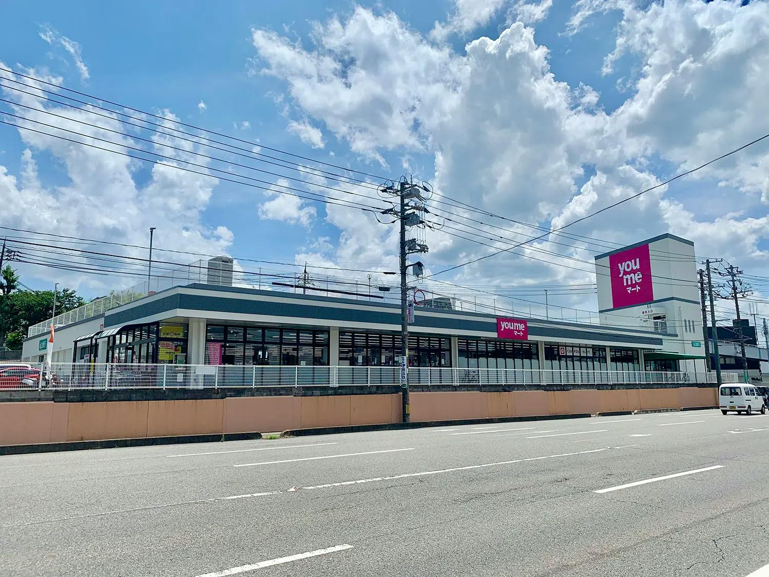 【ゆめマート 幡生】駐車場　キッチンカーや食物販、販促プロモーションにおすすめな屋外催事イベントスペースの画像