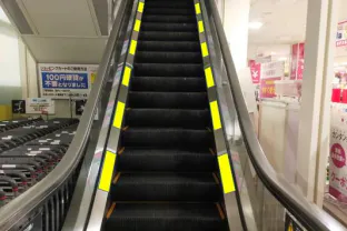 【イオン明石ショッピングセンター*】エスカレーター