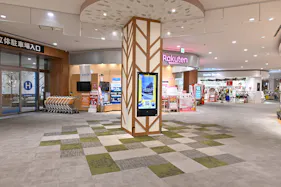 【イオンモール長久手】立体駐車場入口前