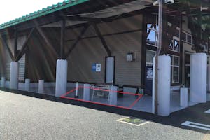 【ダイナム福山店】物販や喫煙具のプロモーション等に最適なアミューズメント施設のイベントスペース(喫煙所付近)