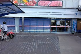 【フードネットマート高槻店】テストマーケティングや販促プロモーションに適した地域密着型のスーパーの店内催事用スペース