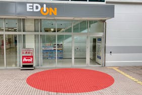 【エディオン東海通店】ポップアップ・プロモーション・キッチンカーの出店に適した入口前スペース