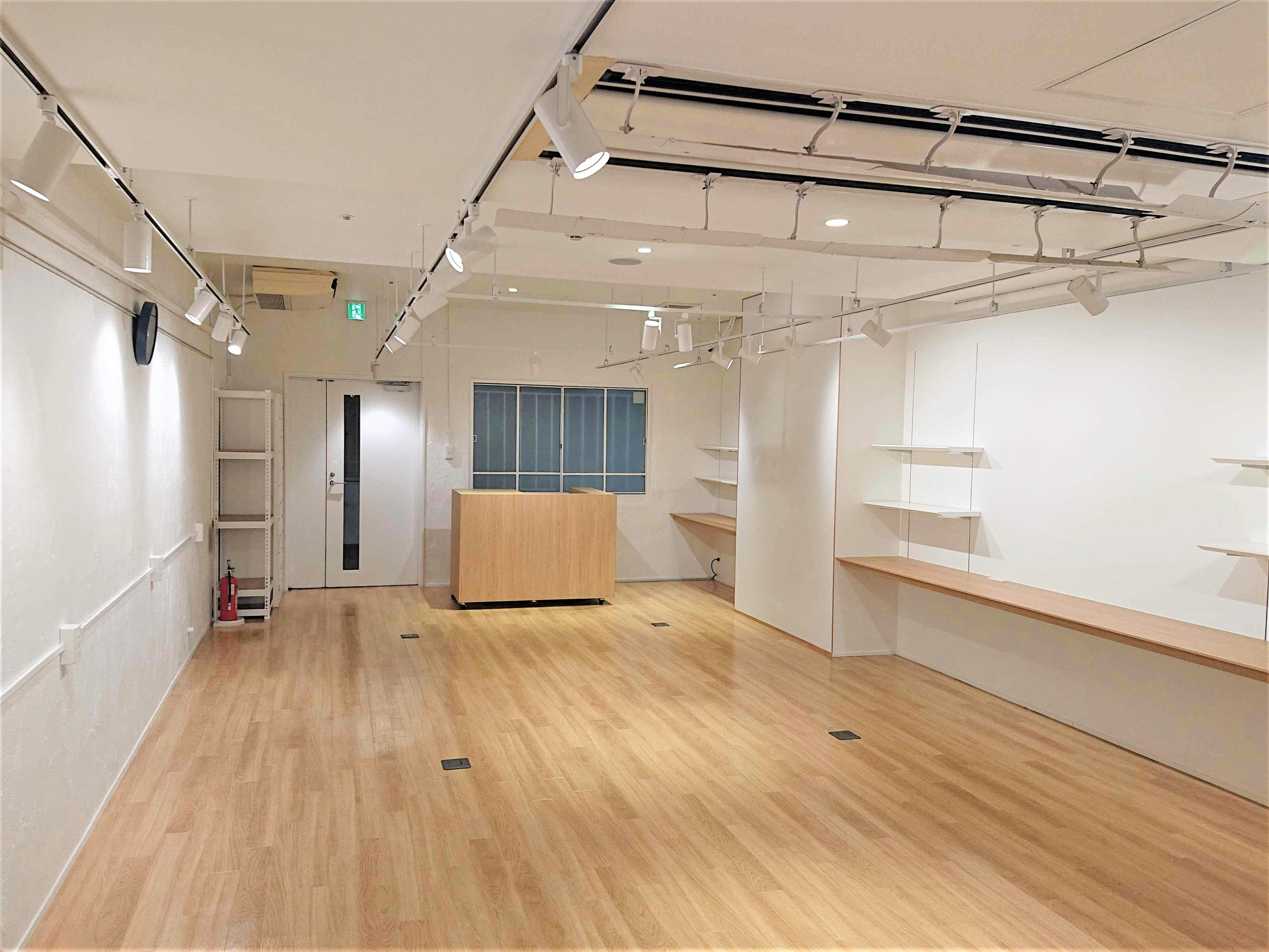 【天神駅すぐ】招待制の展示販売会やワークショップに最適な天神に位置するアクセス環境良好なイベントスペース