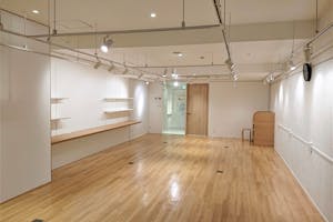 【天神駅すぐ】招待制の展示販売会やワークショップに最適な天神に位置するアクセス環境良好なイベントスペース