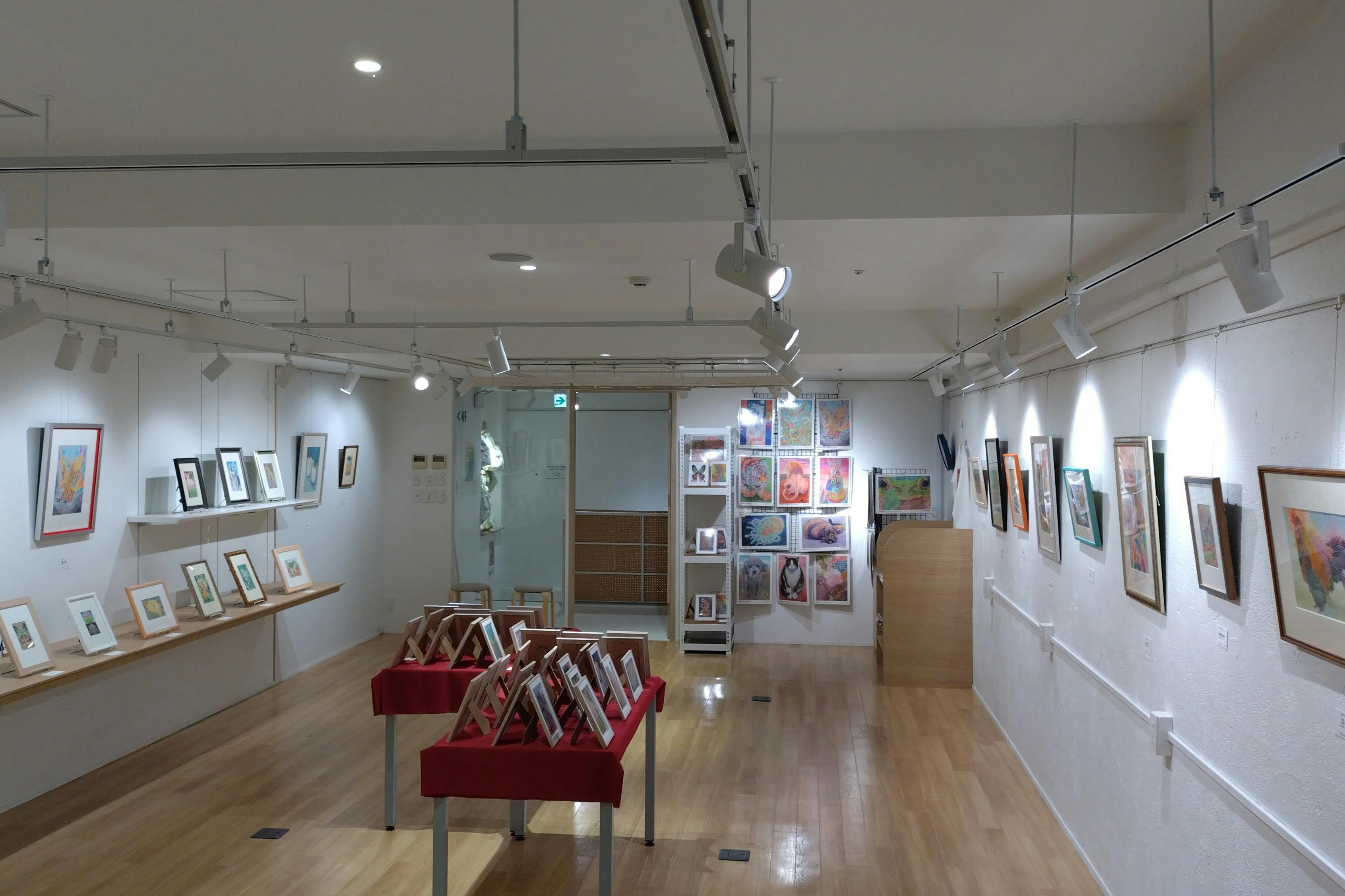 展示例:平野隆司氏「色えんぴつ画展」