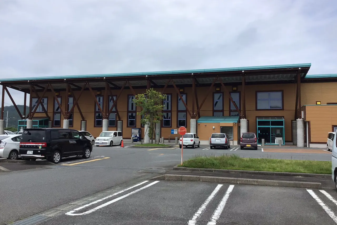 【ダイナムいわき平店】キッチンカーやプロモーションに最適なアミューズメント施設のイベントスペース(店舗出入口前)