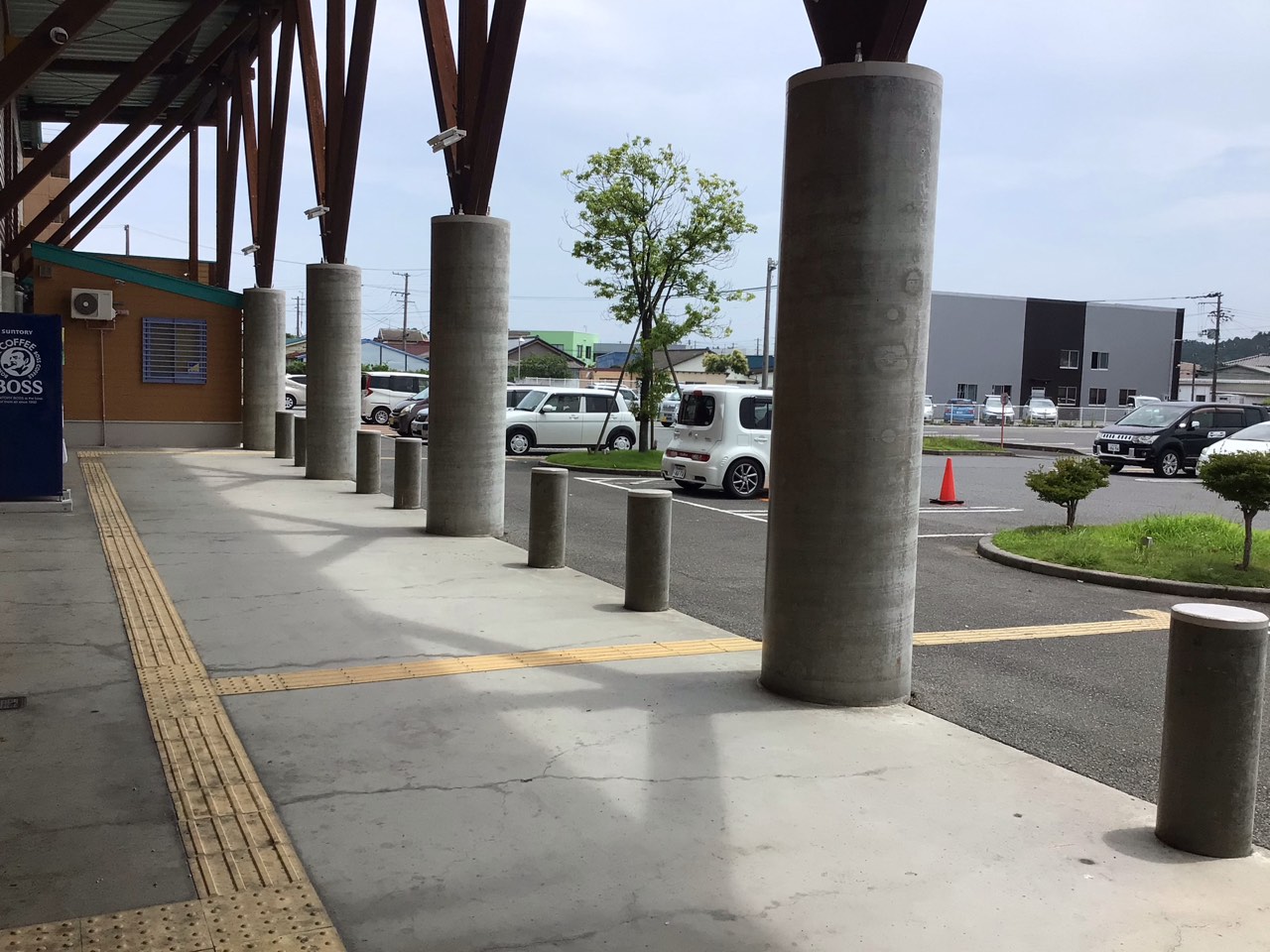 【ダイナムいわき平店】キッチンカーやプロモーションに最適なアミューズメント施設のイベントスペース(店舗出入口前）の画像6