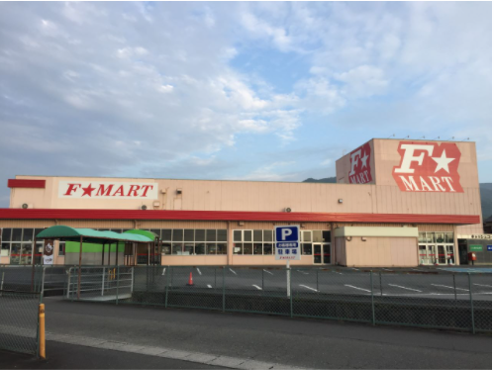 【エフマート多度】店内エスカレーター下　販促プロモーションに最適なスーパー店内催事イベントスペース