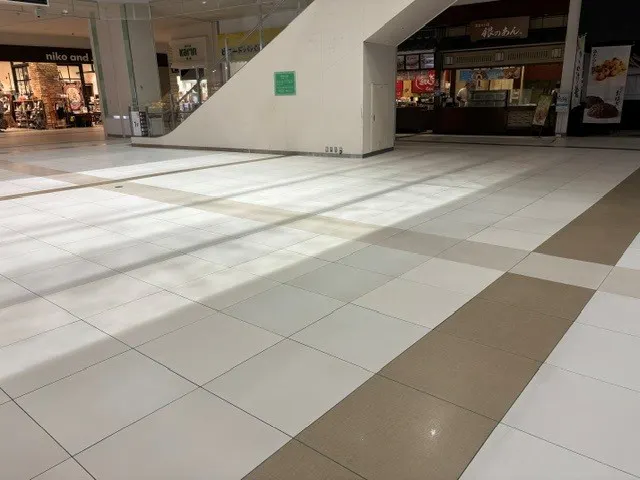 【イオンモール伊丹昆陽*】① 緑の広場
