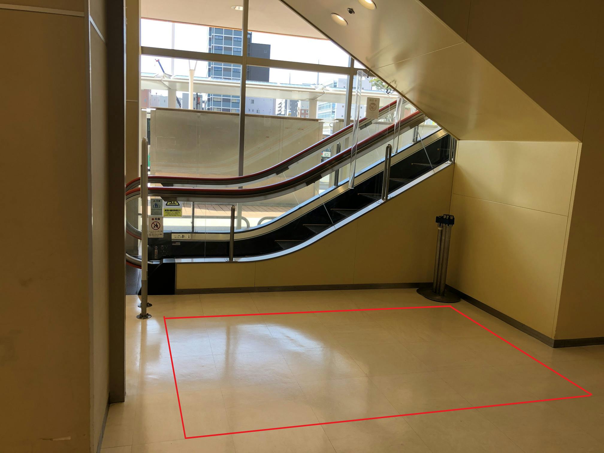 【BiVi沼津】PRイベントやポップアップストアに利用可能な1Fエスカレーター脇スペースの画像