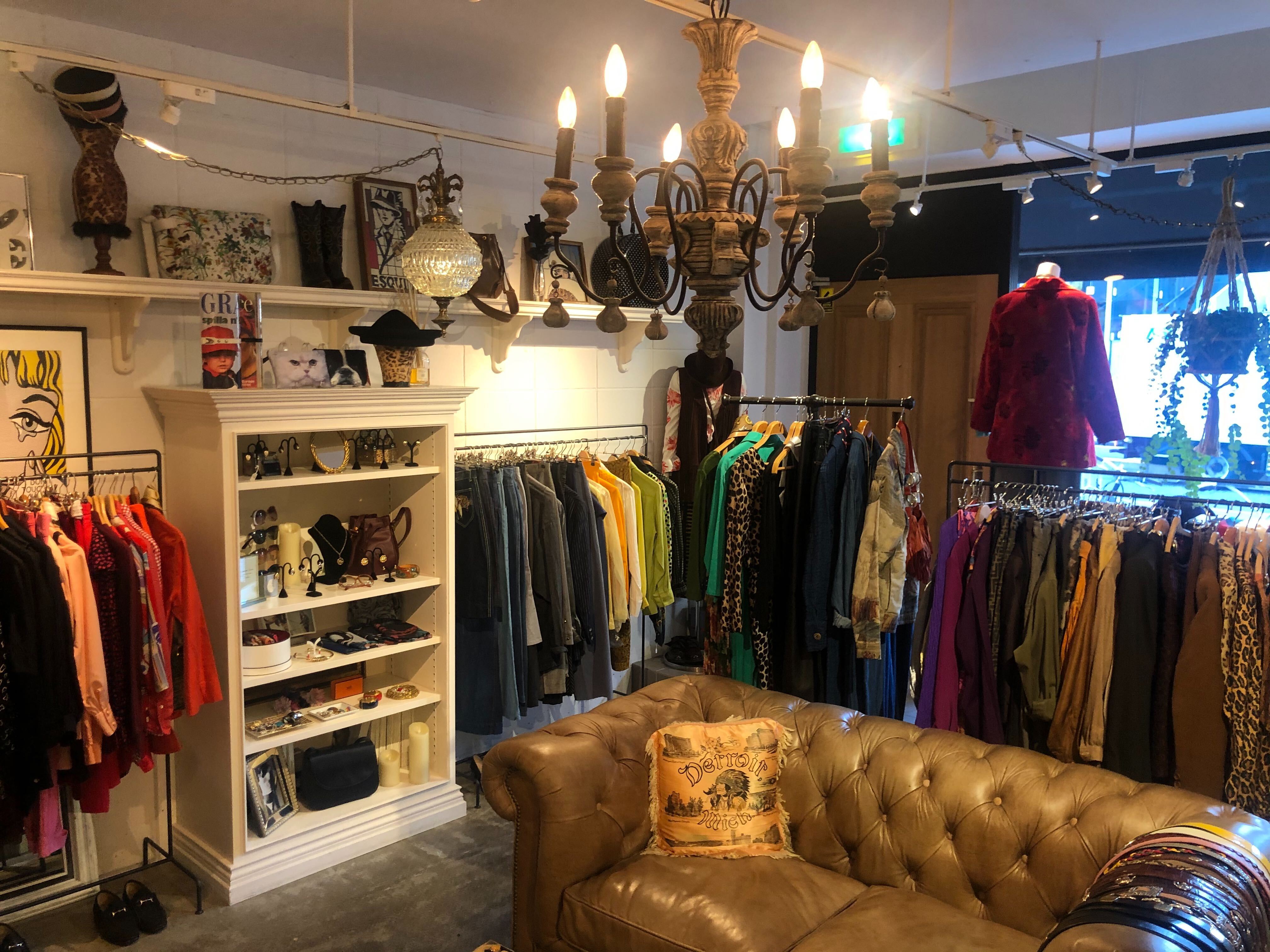 ヨーロッパから仕入れたアイテムを販売しているセレクトショップです。