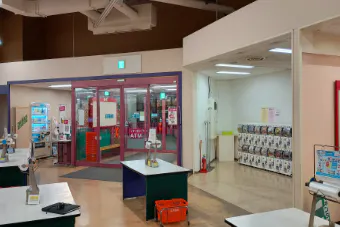 【ザ・ビッグ浪岡店】お客さま入口横 販促プロモーションに最適なスーパー店内催事イベントスペース