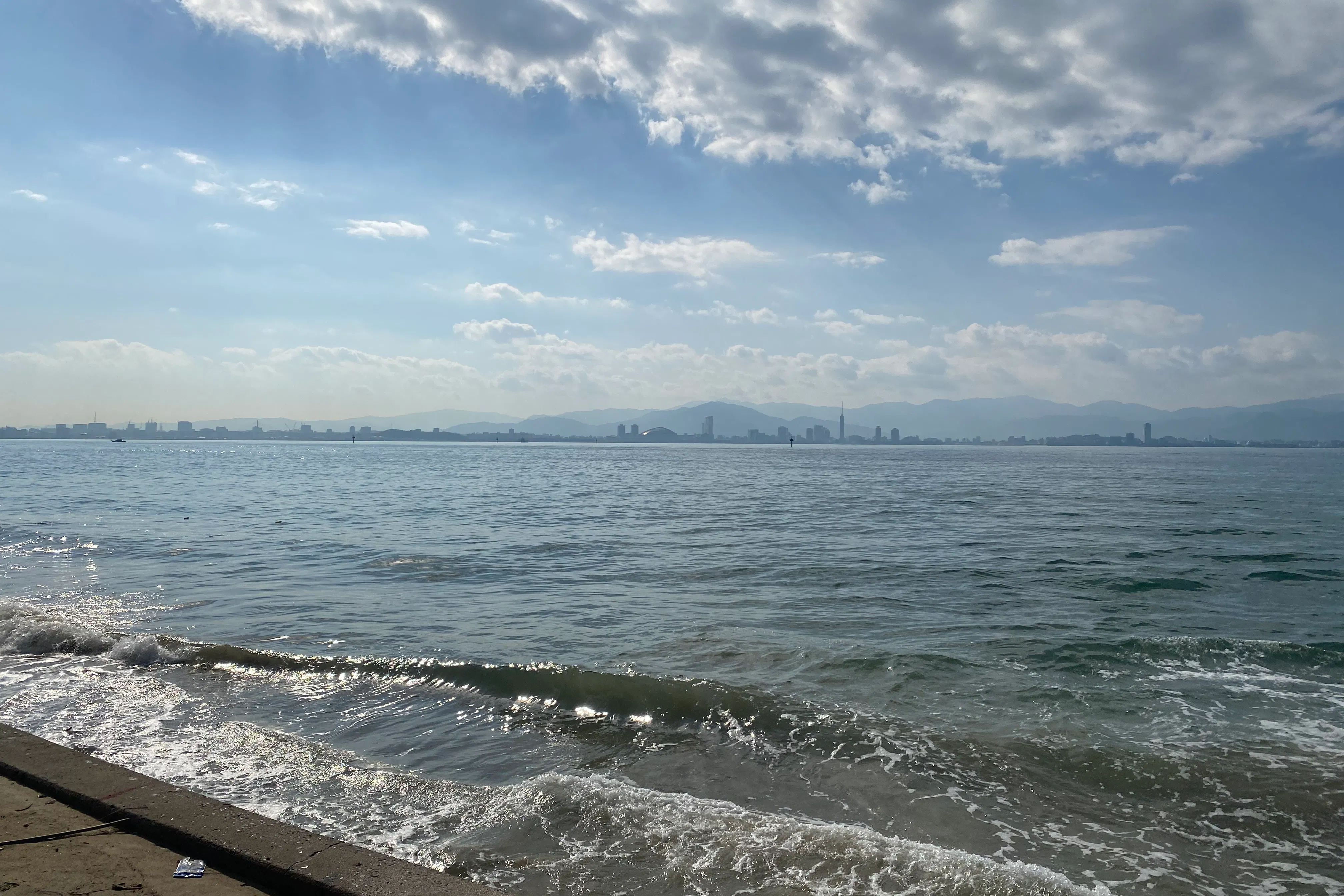 【西戸崎エリア】キッチンカーや撮影に適した海岸沿いの屋外スペース