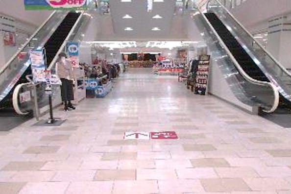 【イトーヨーカドー 郡山店】プロモーション等に最適なショッピングモールのイベントスペース(1階 エスカレーター横)