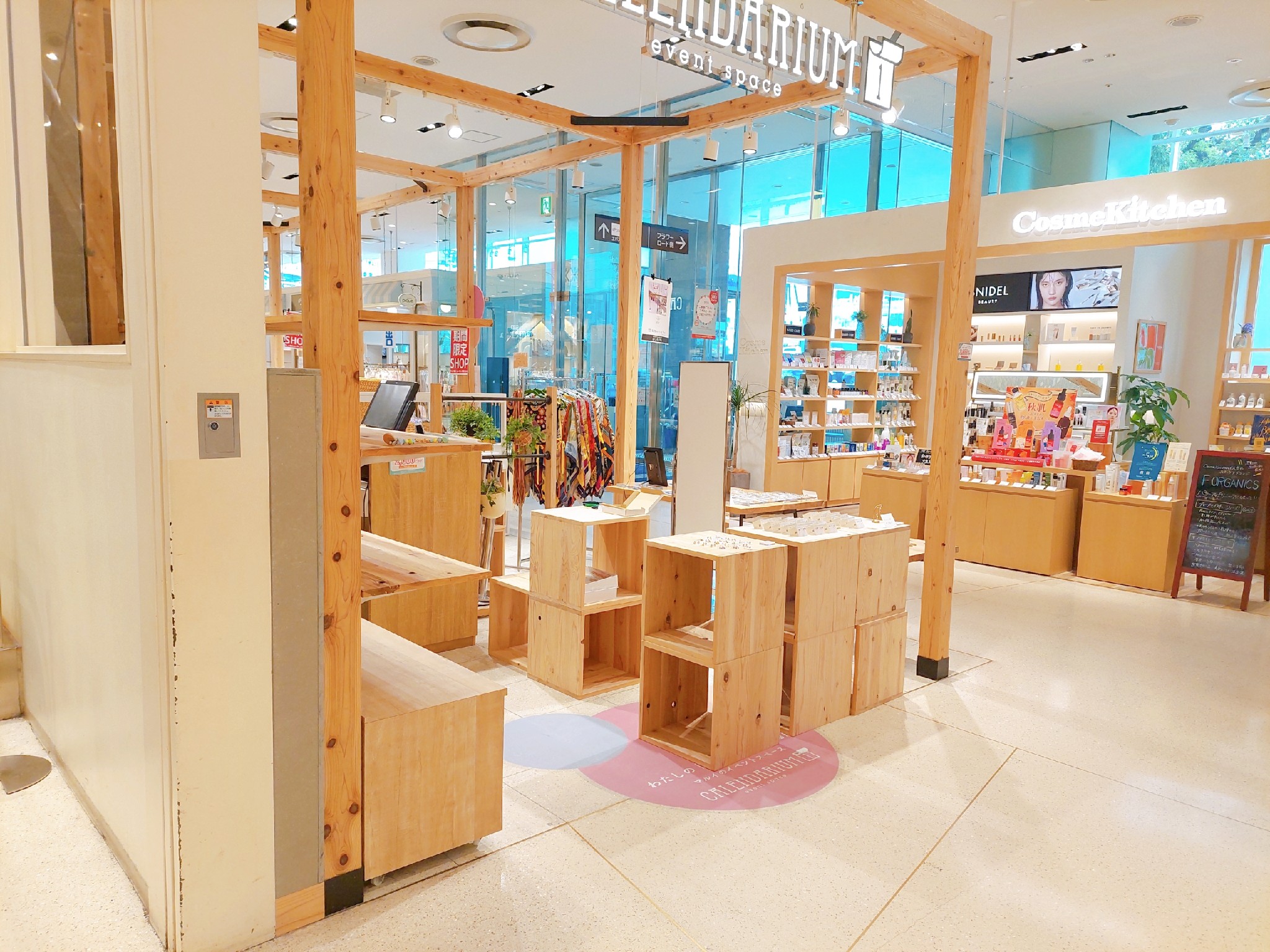 【神戸マルイ】1階カレンダリウムD04【物販・PR】三ノ宮駅徒歩1分。店内入って正面の好立地。トラフィックも多く物販・体験ワークショップ・プロモーションにも最適なスペースです。※最低利用日数7日間