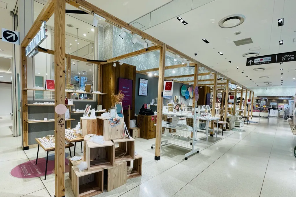 【神戸マルイ】1階カレンダリウムD04【物販・PR】三ノ宮駅徒歩1分。店内入って正面の好立地。トラフィックも多く物販・体験ワークショップ・プロモーションにも最適なスペースです。※最低利用日数7日間