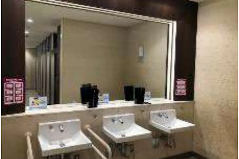 【イオンモール下田】モール内広告 化粧室の画像1