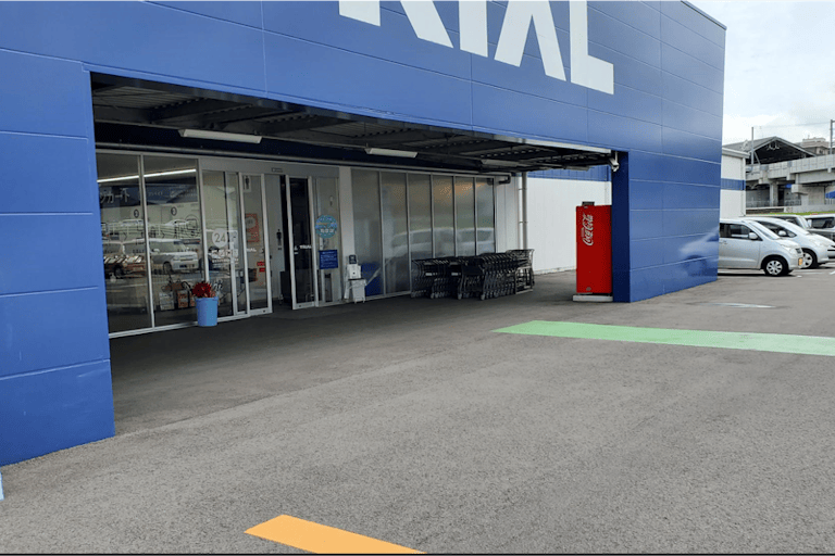 【スーパーセンタートライアル嬉野店】キッチンカー(調理営業)出店限定/屋外スペースの画像1