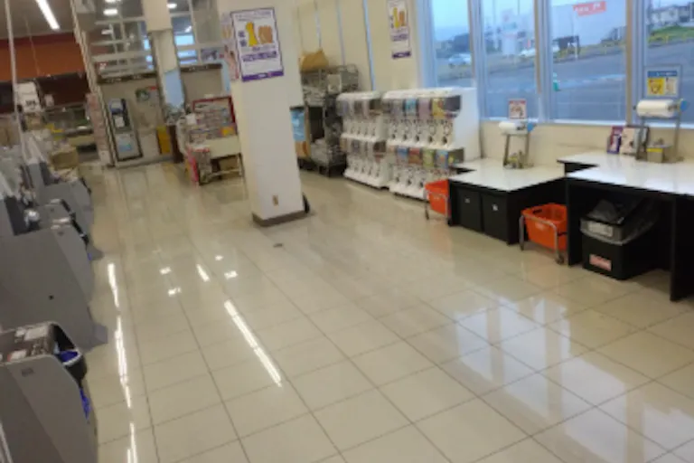 【ザ・ビッグ大曲福田店】レジ横催事スペース① 販促プロモーションや物販に最適なスーパー店内催事イベントスペースの画像2