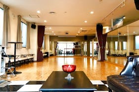 【日本橋駅5分】ダンスやヨガのワークショップに最適なアンティーク調のイベントスペース